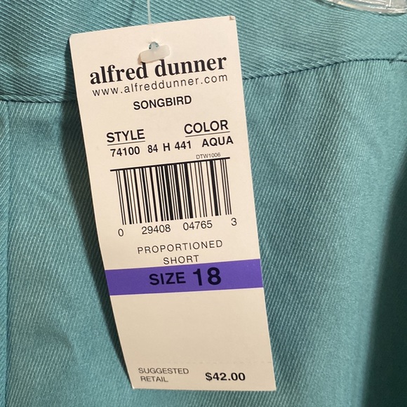 Alfred Dunner 18 Short pants NWT - Picture 2 of 6